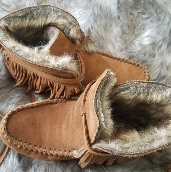 fluffy moccasin slippers